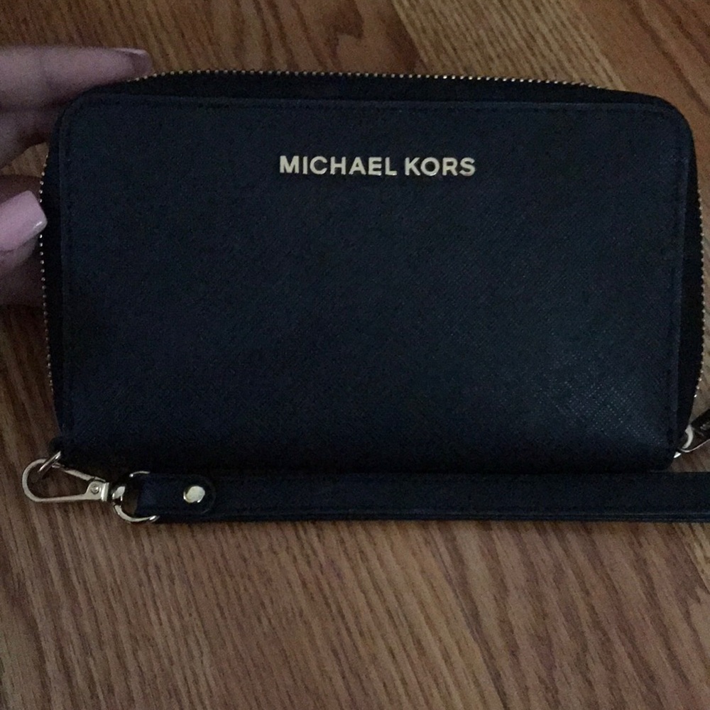 Michael Kors Wallet (Wristlet)